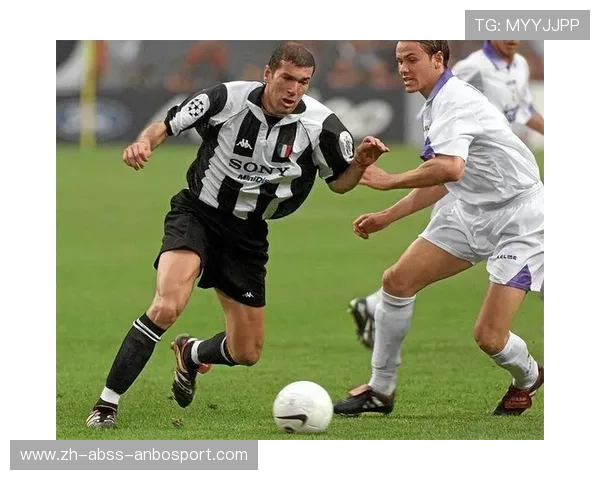 齐达内欧冠凌空射门经典瞬间回顾与技术分析